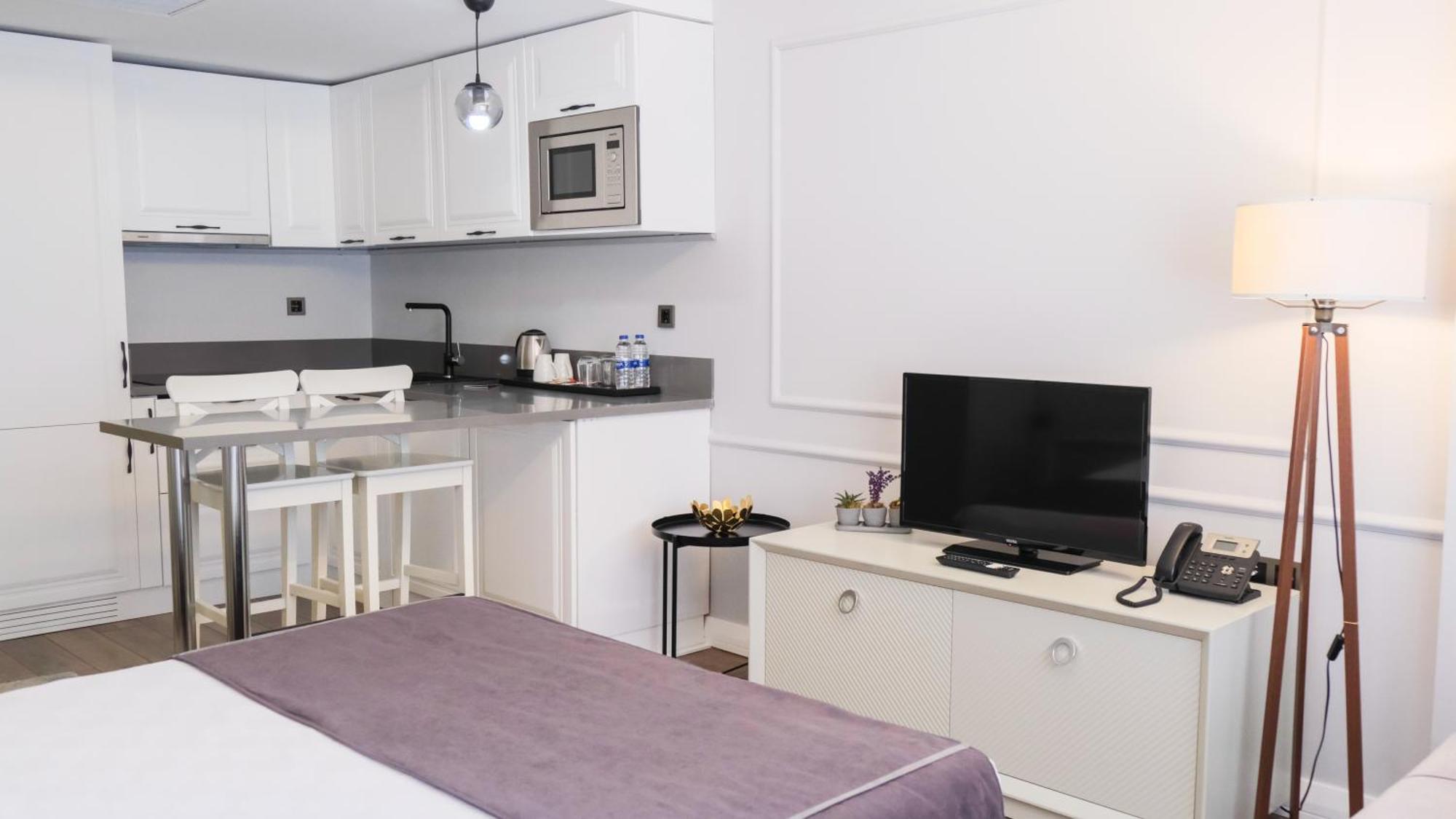 Myway Deluxe Alsancak Hotel 4*