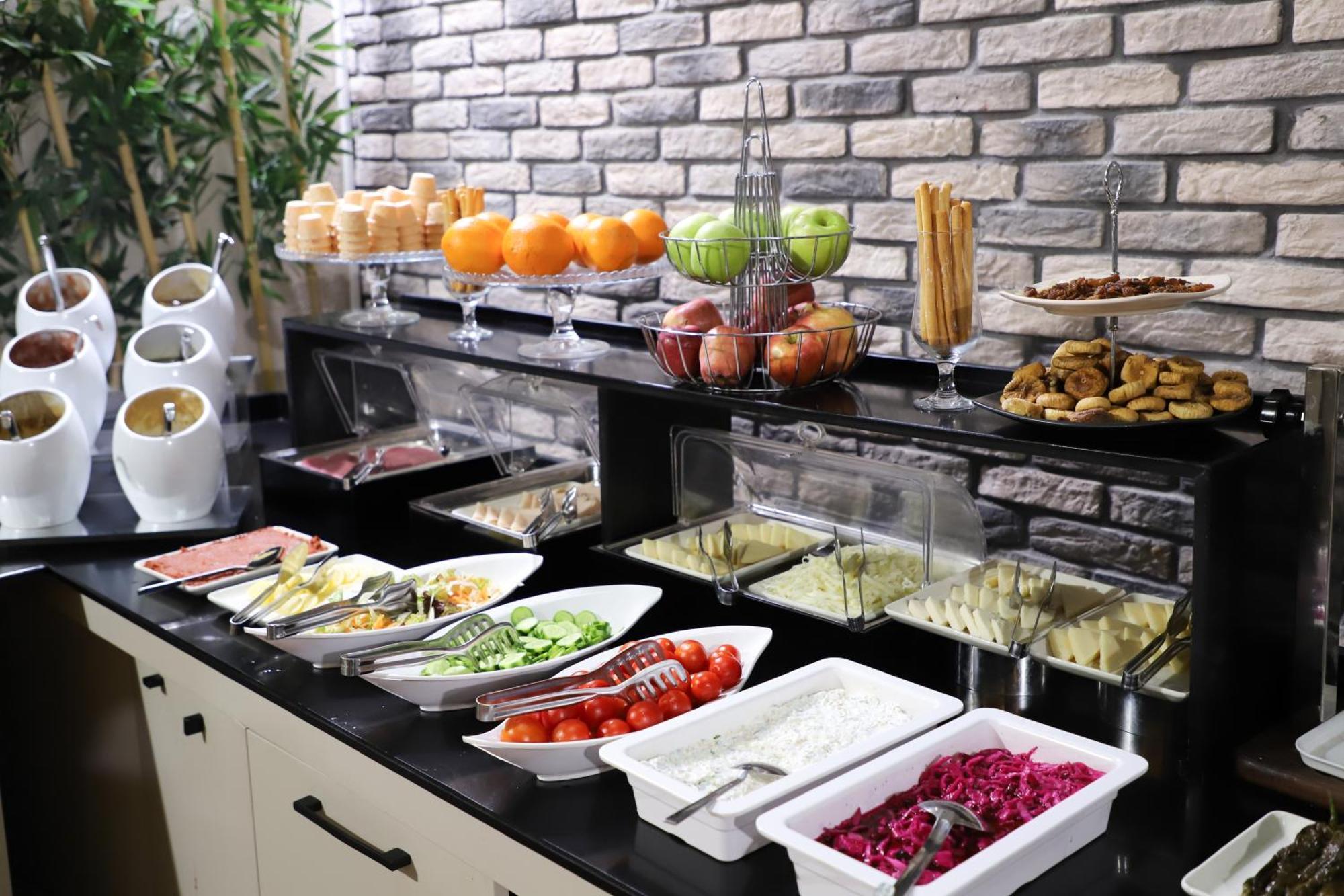 Myway Deluxe Alsancak Hotel 4*